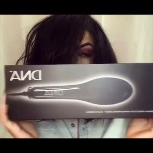 DNA Hot Tools hairbrush straightener
